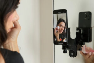 WeatherTech Rotating MirrorFone XL