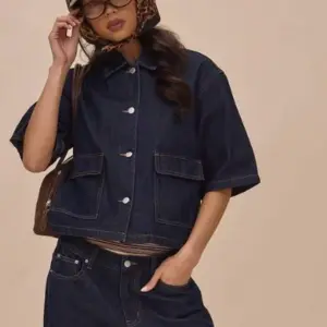 SHEIN MUSERA Boxy Fit Denim Collared Top